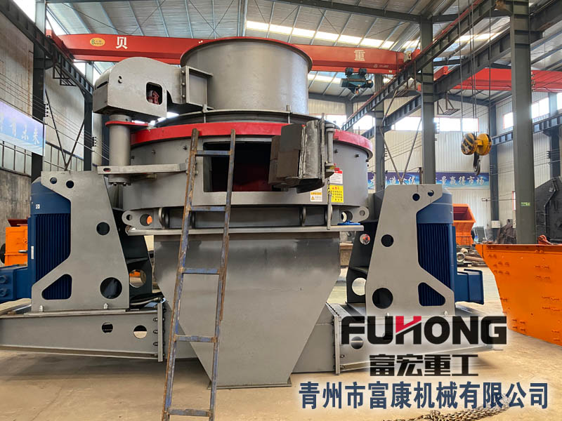 鵝卵石制砂機又稱沖擊式破碎機適用于軟或中硬和極硬物料的破碎、整形